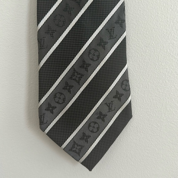 louis vuitton monogram tie